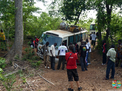 Passage difficile pour les bus des caravaniers