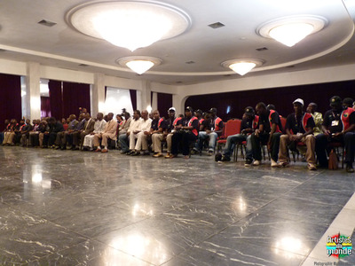 Les caravaniers au grand complet dans la salle de rception du Palais Prsidentiel du Mali